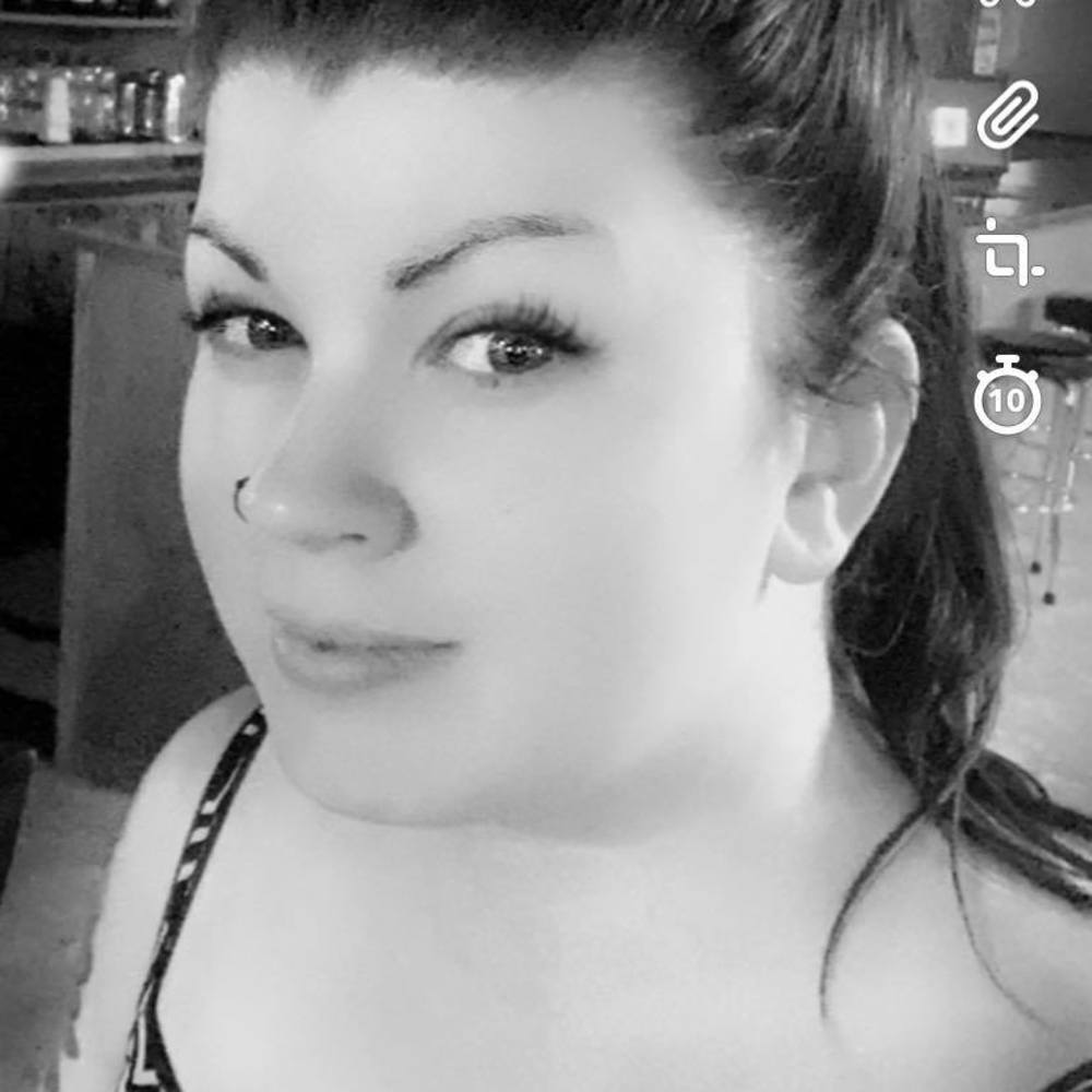 Meet your Posher, Cortney